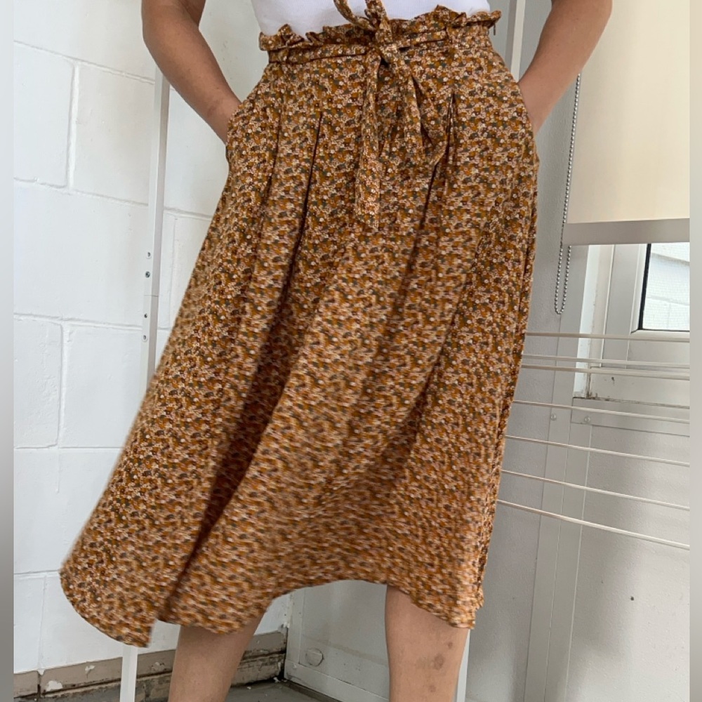 Samsoe floral fall skirt with pockets